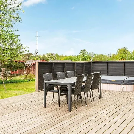 Three-bedroom Holiday In Borkop 7 *